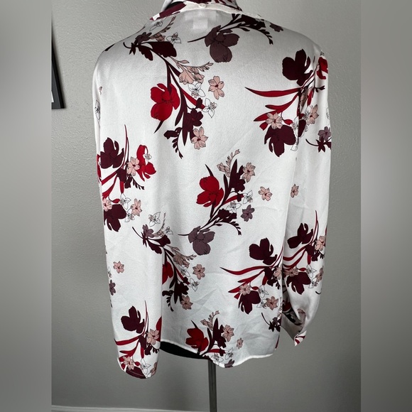 Liz Claiborne Floral Blouse with removable scarf - Picture 6 of 7